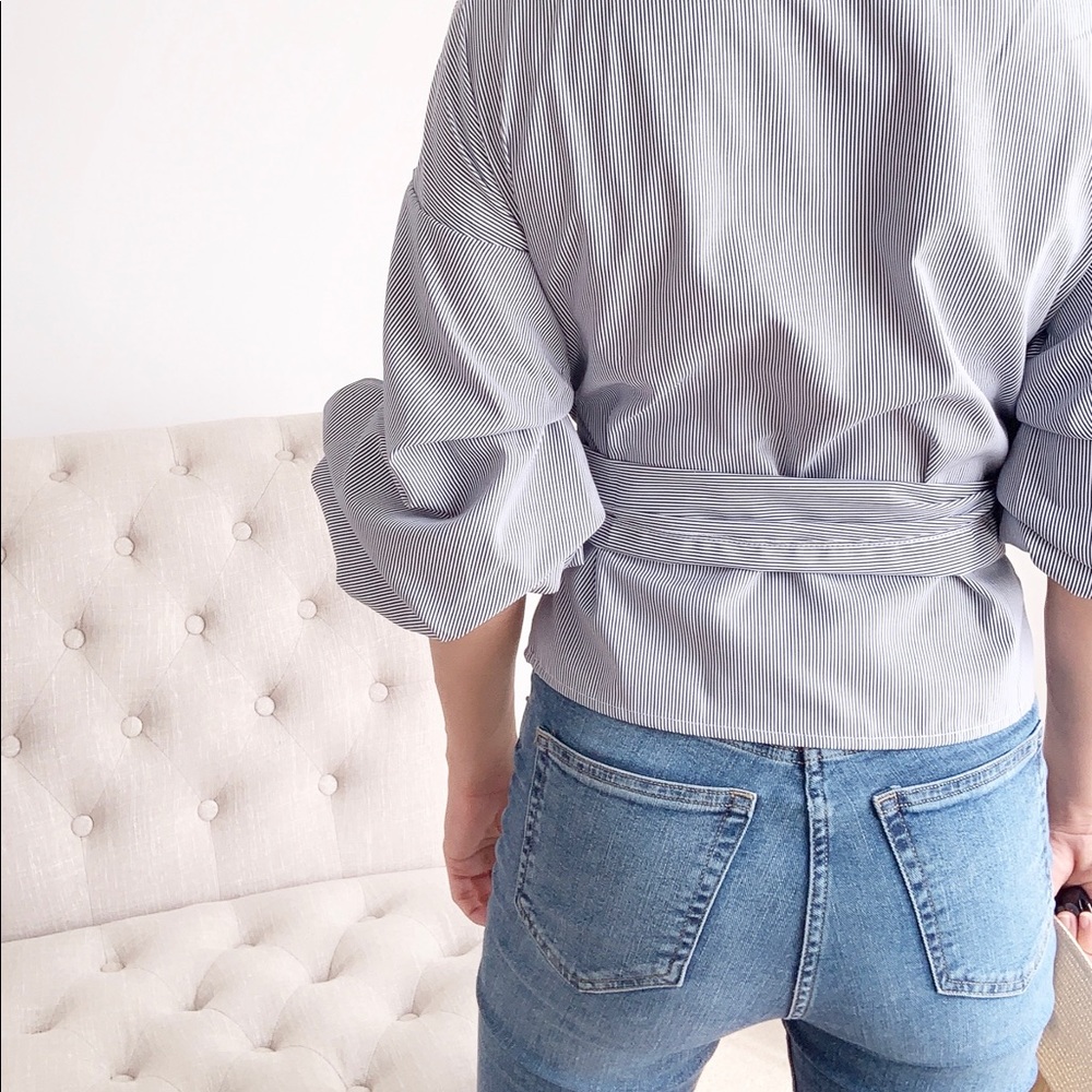 ONLY 1 LEFT ! - PUFFY SLEEVES Faux Wrap top - Picture 3 of 8